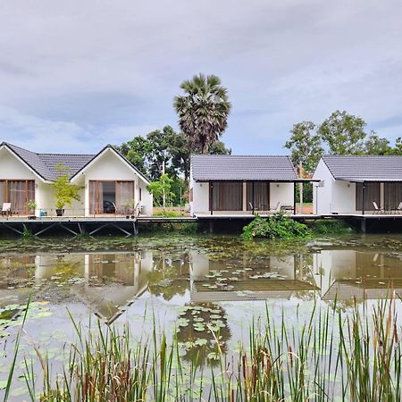 The Duck Cafe And Resort Trat Eksteriør billede
