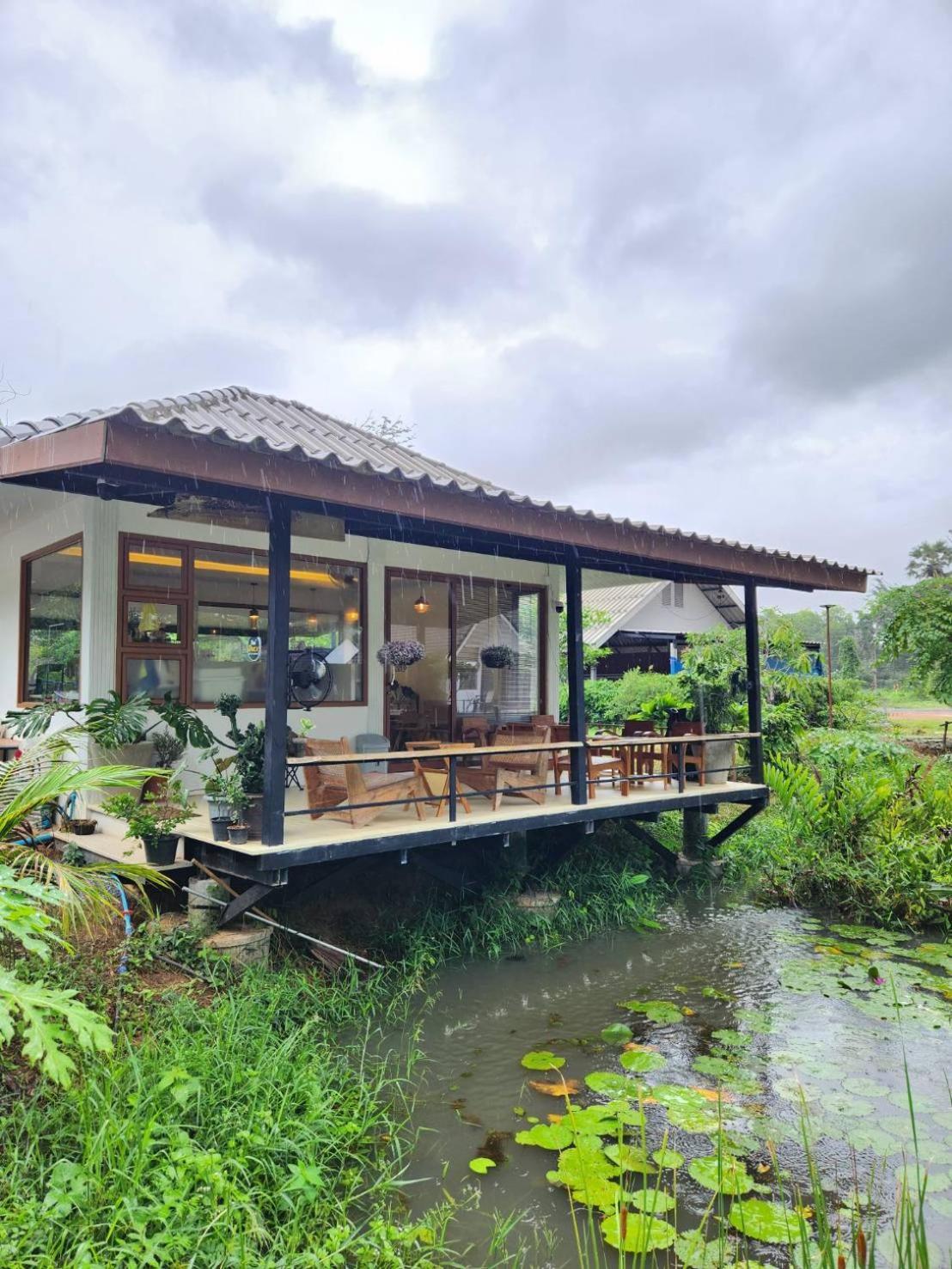 The Duck Cafe And Resort Trat Eksteriør billede