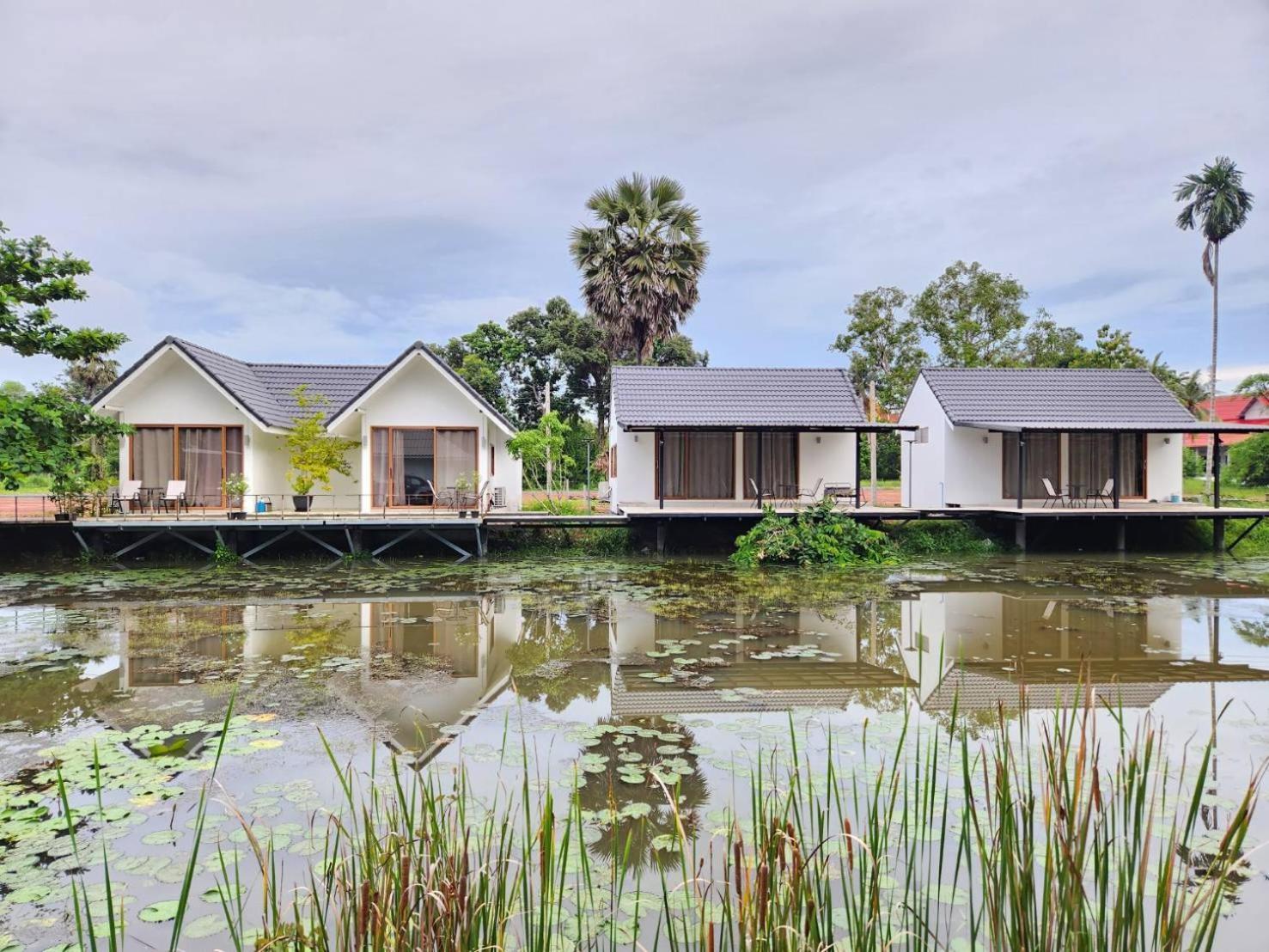 The Duck Cafe And Resort Trat Eksteriør billede