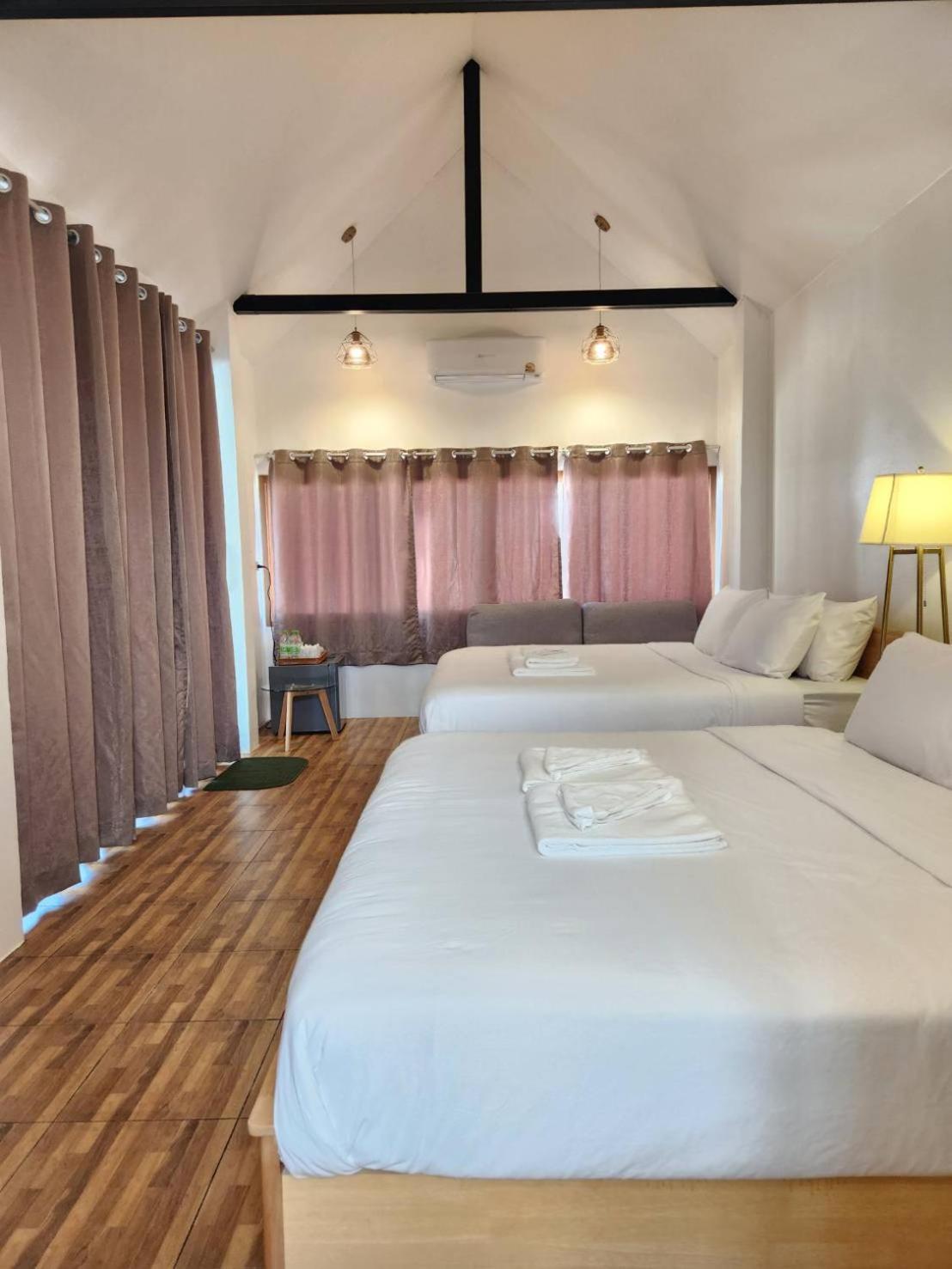 The Duck Cafe And Resort Trat Eksteriør billede